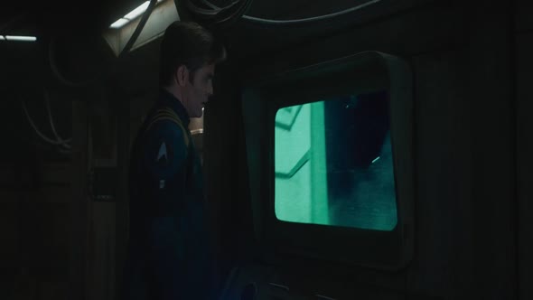 Náhled Star.Trek.Beyond.2016.720p.WEB-DL.X264.AC3.mkv (6)