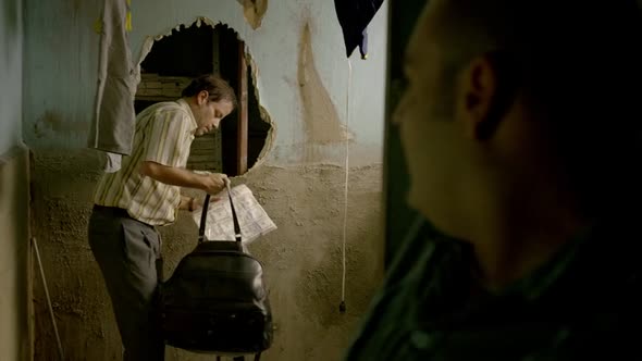 Náhled Narcos.S02E08.WEB.X264-DEFLATE.mkv (9)