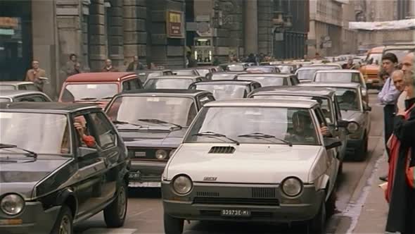 Náhled Nástrahy-velkoměsta-720p-(1984)-(by-Petr-Leicester).mkv (2)