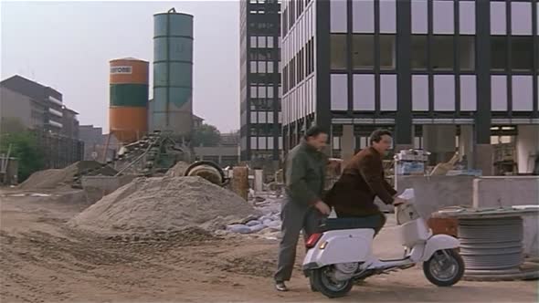 Náhled Nástrahy-velkoměsta-720p-(1984)-(by-Petr-Leicester).mkv (4)