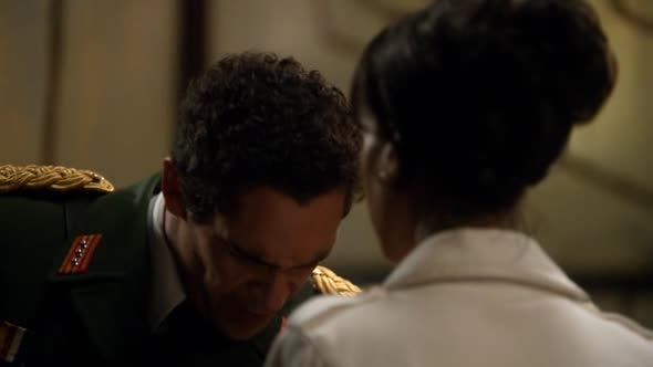 Náhled Skandal---Scandal-(-serial-2012-)-CZ-S01E04---Nepritel-statu.avi (1)
