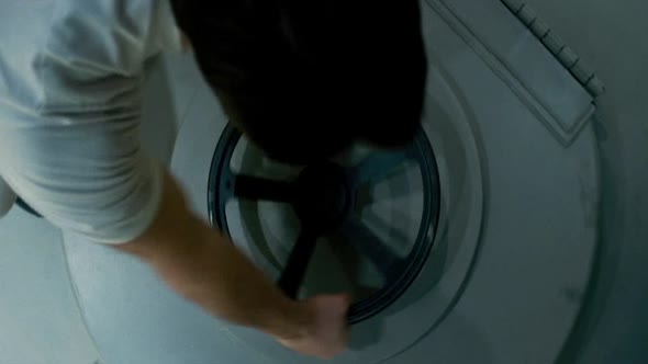 Náhled Stranger_Things_S01E05.720p.HDTV.CZ.Titulky.avi (8)