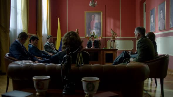 Náhled Narcos.S01E07.720p.WEBRip.x264-TASTETV.mkv (2)