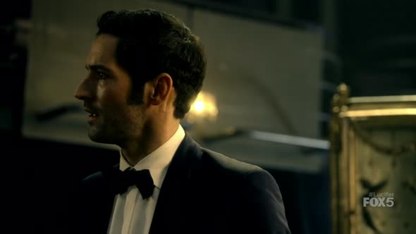 Náhled Lucifer.S01E07.HDTV.x264-Nicole.mp4 (8)