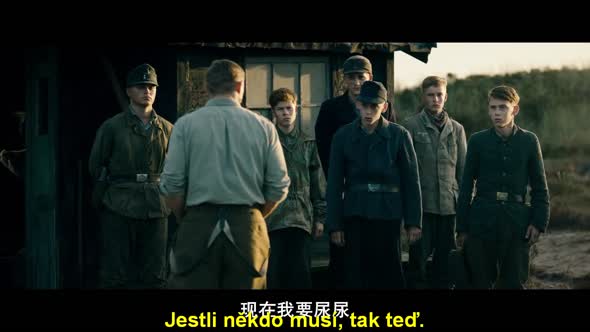 Náhled Under sandet. (Land of Mine).2015.CZ titulky.BRRip.720p.avi (3)