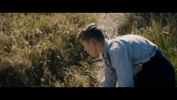 Náhled Under sandet. (Land of Mine).2015.CZ titulky.BRRip.720p.avi (8)