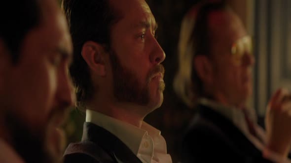 Náhled Dom.Hemingway.2013.DVDRip.XviD.CZ – H.avi (4)