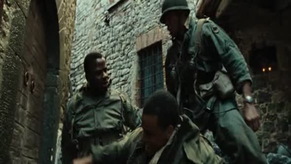 Náhled buffalo-soldiers-odvaha-a-pratelstvi-2008-cz-dabing-drama-valecny.avi (10)