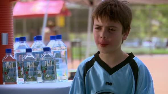 Náhled Tráva - The weeds S01E01 DVDrip CZDAB.avi (6)