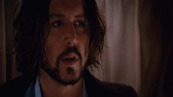 Náhled Cizinec-2010-Angelina-Jolie-720p.mkv (7)