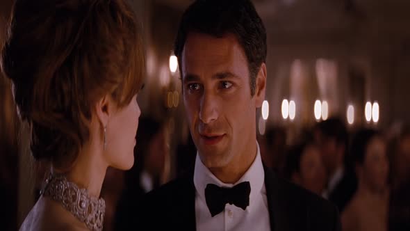 Náhled Cizinec-2010-Angelina-Jolie-720p.mkv (8)