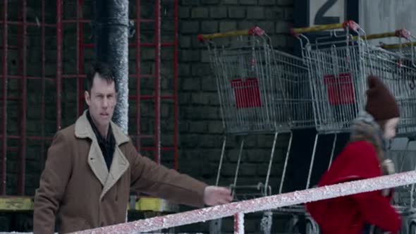 Náhled Extinction.2015.WEBRip.XviD.CZ-HiDE.avi (8)