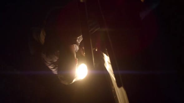 Náhled Extinction.2015.WEBRip.XviD.CZ-HiDE.avi (10)