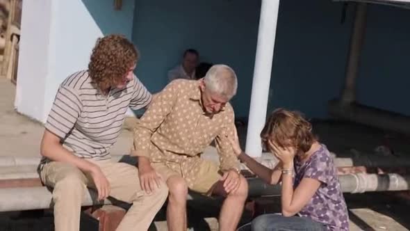 Náhled Převrat.2015.CZ.dabing.avi (4)