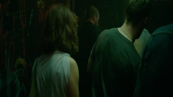 Náhled Green Room_2015_titulky.CZ_1080p.H264.mkv (2)