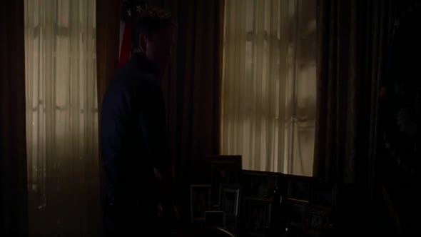 Náhled Olympus-Has-Fallen-2013-BRrip-CZ.avi (5)