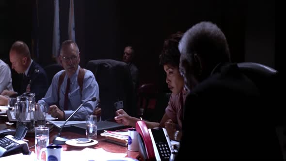 Náhled Olympus-Has-Fallen-2013-BRrip-CZ.avi (7)