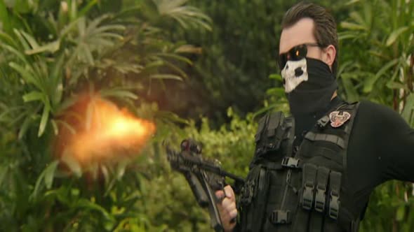 Náhled Keanu---Kocici-gangsterka.cz-dabing.csfd-55-komedie-2016.avi (10)