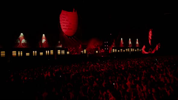 Náhled Roger Waters The Wall (2014) Ang.dab CZ.tit.BDRip (Hudební.Dokumentární).mkv (2)