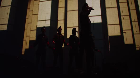 Náhled Roger Waters The Wall (2014) Ang.dab CZ.tit.BDRip (Hudební.Dokumentární).mkv (9)