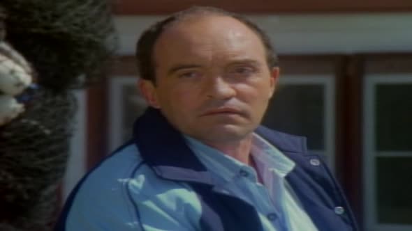 Náhled MacGyver.S03E03.DVDRip.XviD.CZ.avi (9)