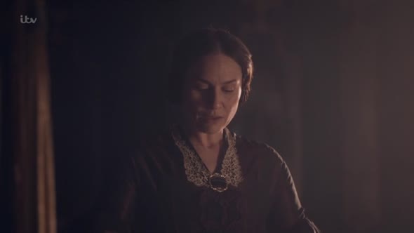 Náhled Victoria.S01E05.HDTV.x264-TLA.mkv (4)