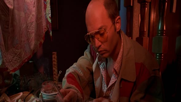 Náhled Strach a hnus v Las Vegas-Fear-And-Loathing-in-Las-Vegas.(1998)-1080p-CZ.mkv (4)
