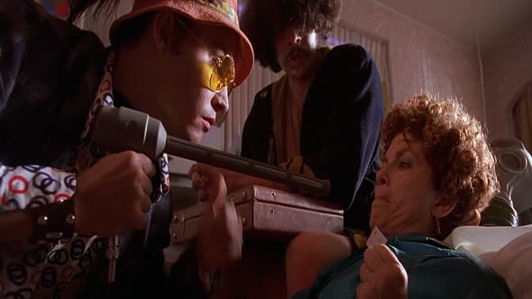 Náhled Strach a hnus v Las Vegas-Fear-And-Loathing-in-Las-Vegas.(1998)-1080p-CZ.mkv (10)