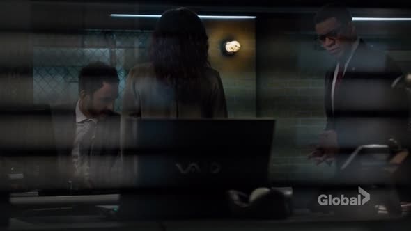 Náhled The.Blacklist.S04E02.HDTV.x264-KILLERS.mkv (1)