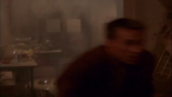 Náhled Epicentrum (2000) CZ dabing Akcni Drama Dobrodruzny Katastroficky.mp4 (7)