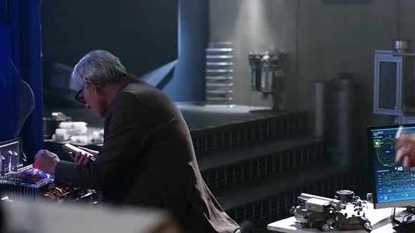 Náhled Legends of Tomorrow S01E15 CZ titulky by Adamek.avi (4)