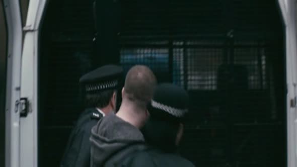 Náhled Harry-Brown-(2009)-(CZ)-(Krimi,-Drama,-Thriller).avi (3)