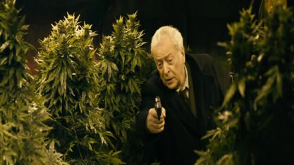 Náhled Harry-Brown-(2009)-(CZ)-(Krimi,-Drama,-Thriller).avi (7)