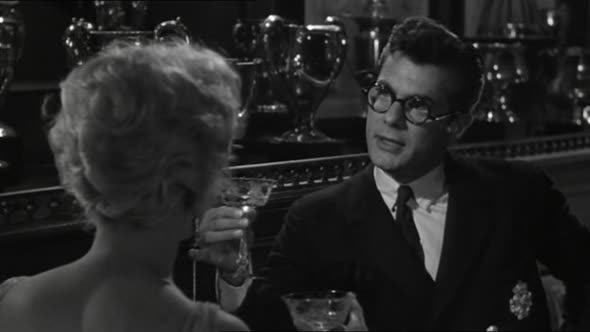 Náhled Někdo to rád horké (1959).avi (8)