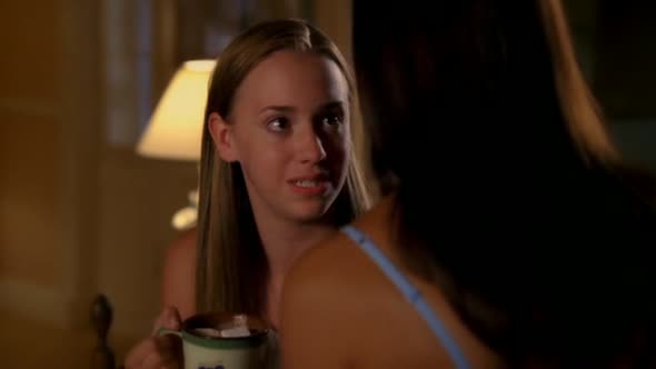 Náhled Zoufalé manželky - Desperate Housewives S01E04 DVDrip CZDAB.avi (8)