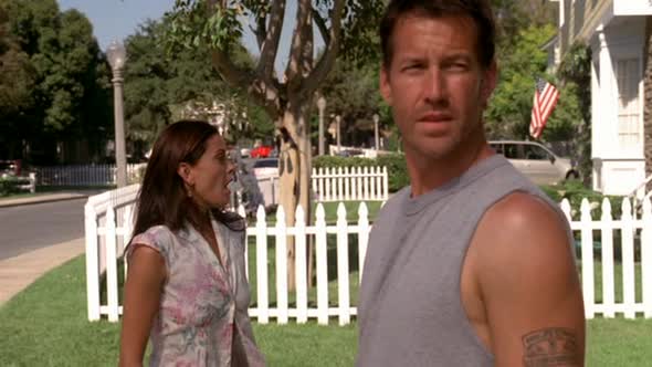 Náhled Zoufalé manželky - Desperate Housewives S01E04 DVDrip CZDAB.avi (9)