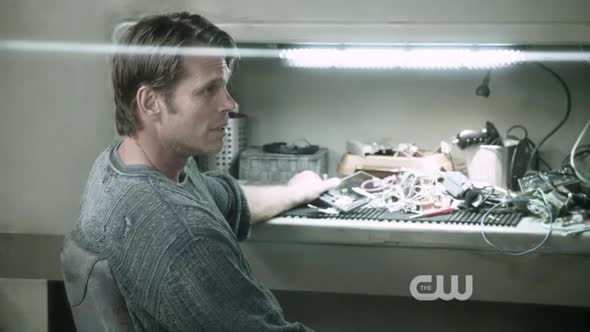 Náhled The.100.s01e03--CZ-titulky-by-HanzeST.avi (3)
