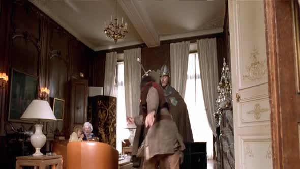 Náhled Navstevnici.2.V.chodbach.casu.1998.hdtvrip.720p.x264.CZ.FRA-k66.mkv (6)