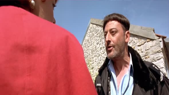 Náhled Navstevnici.2.V.chodbach.casu.1998.hdtvrip.720p.x264.CZ.FRA-k66.mkv (7)