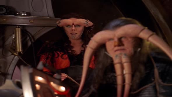 Náhled Farscape S01E03 CZ dabing.avi (3)