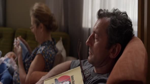 Náhled Zivot.je.zivot.2015.DVDRip.XviD.CZ.avi (3)
