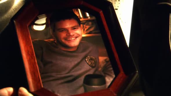 Náhled Battlestar Galactica CZ - 02x18 - Downloaded.avi (5)