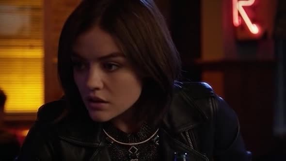 Náhled Prolhané-krásky-(Pretty-Little-Liars)-7x01-CZ-titulky.avi (9)