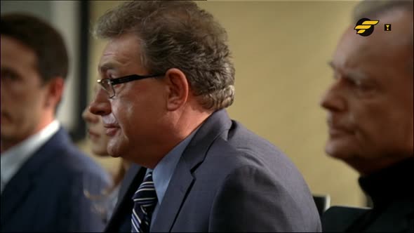 Náhled Pernikovy tata - Breaking Bad S05E02 Madrigal (CZ).mp4 (4)