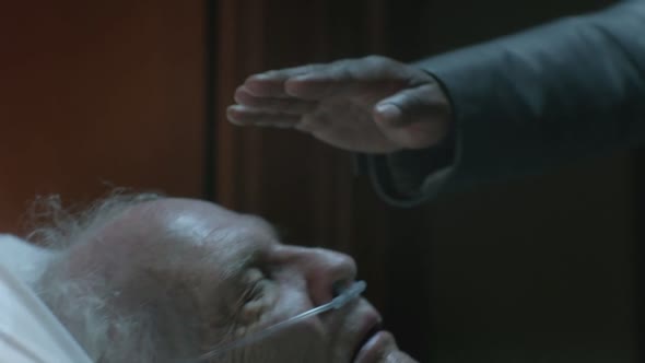 Náhled Constantine.S01E03.-CZ-titulky.avi (5)