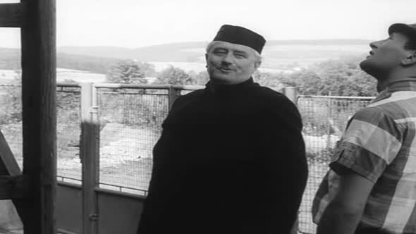 Náhled Intimní osvětlení - 1965 DVDrip CZfilm.mp4 (2)