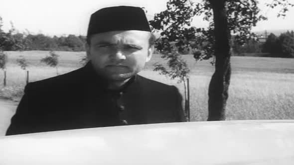 Náhled Intimní osvětlení - 1965 DVDrip CZfilm.mp4 (3)