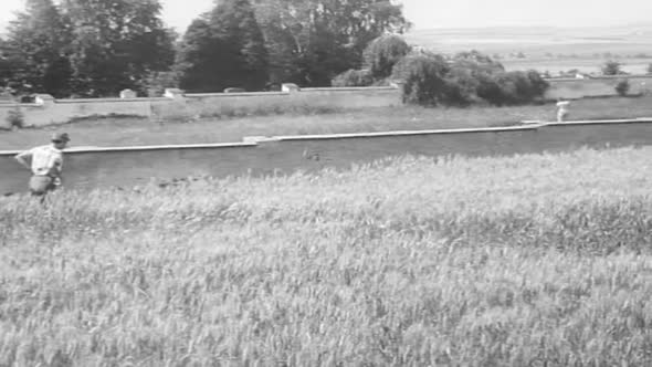 Náhled Intimní osvětlení - 1965 DVDrip CZfilm.mp4 (4)
