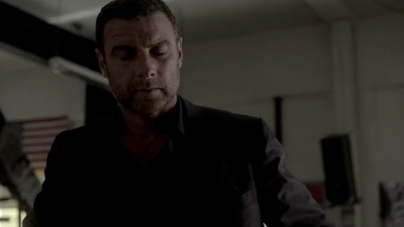 Náhled Ray.Donovan.S01E11.HDTV.x264-ASAP.mp4 (3)