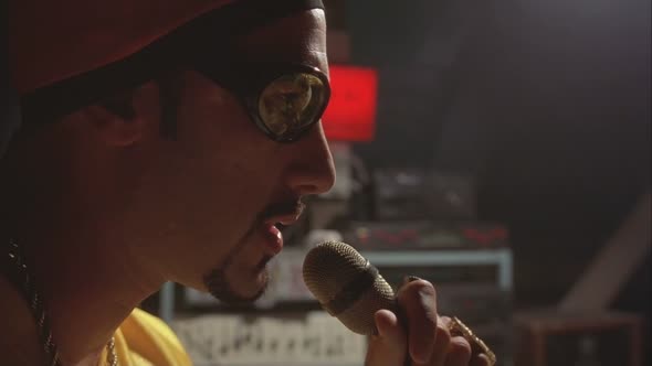 Náhled Ali-G-Indahouse-CZ-720p.avi (9)